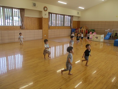 お遊戯室で遊んだよ