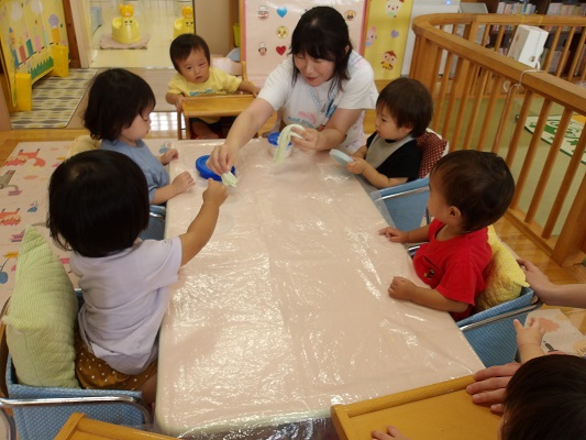 はじめての感触遊び