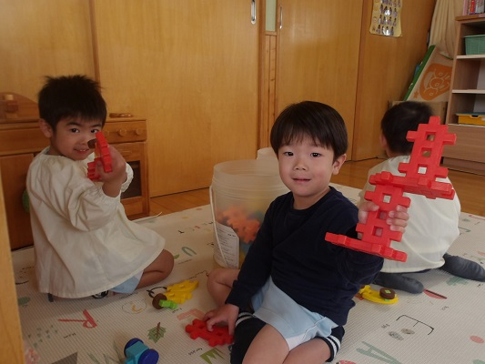 お部屋ではこんな遊びをしているよ♪